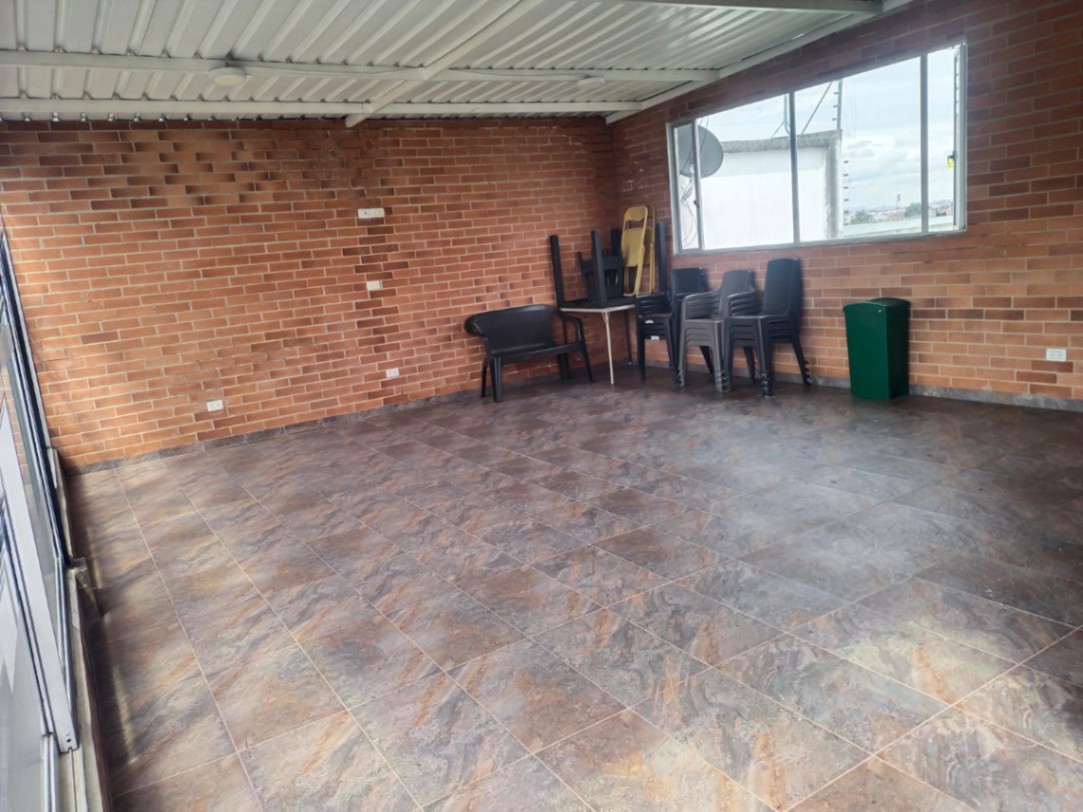 Cra. 51 #102 A 75, Bogotá, Colombia 5